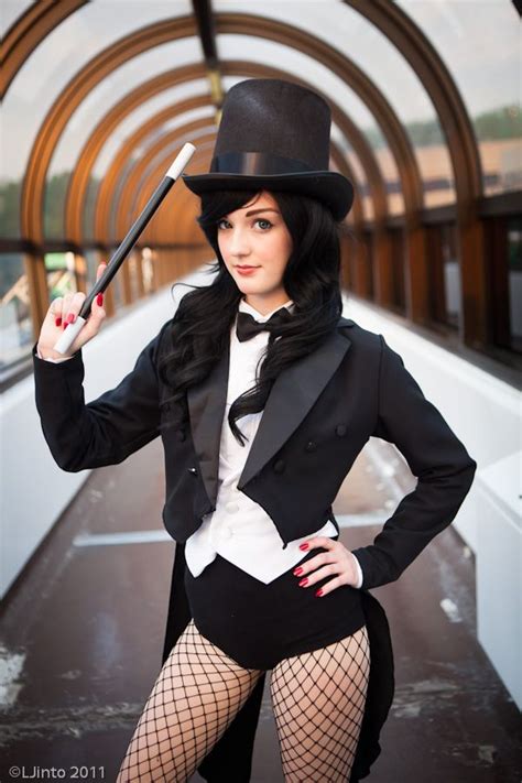 dc zatanna cosplay.